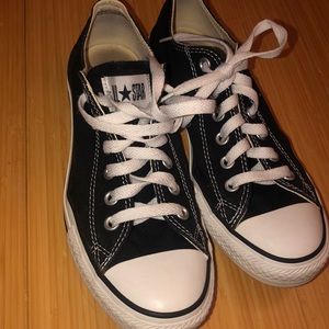 Black classic converse